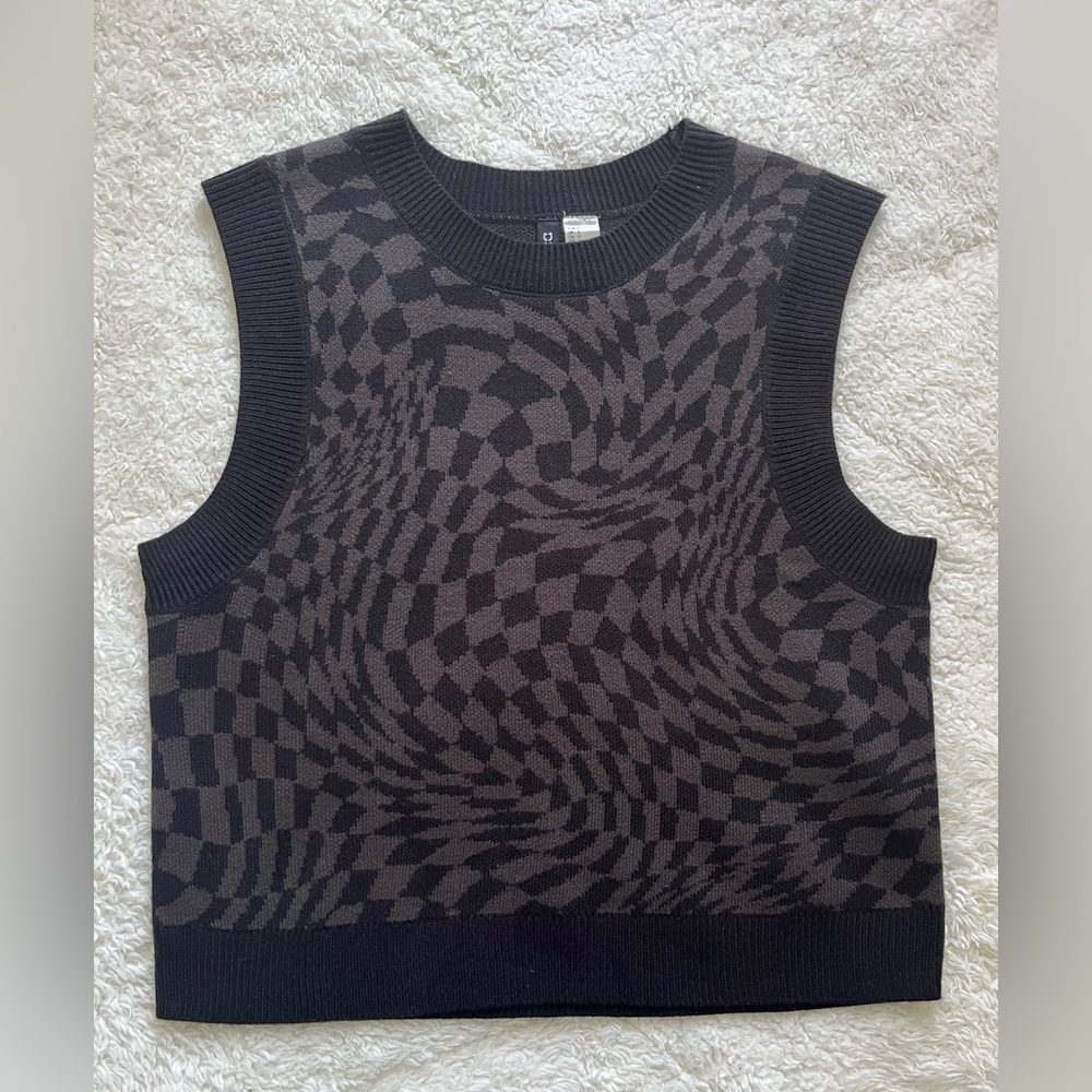 Patterned Black Vest - image 1
